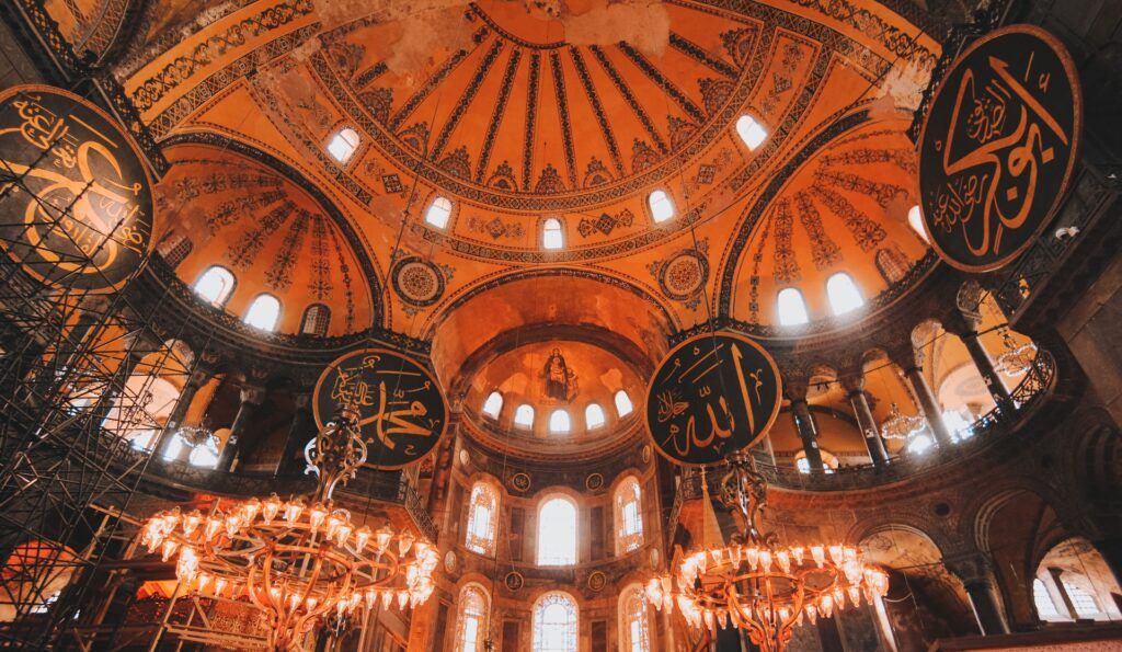 Les décors opulents de Sainte-Sophie à Istanbul