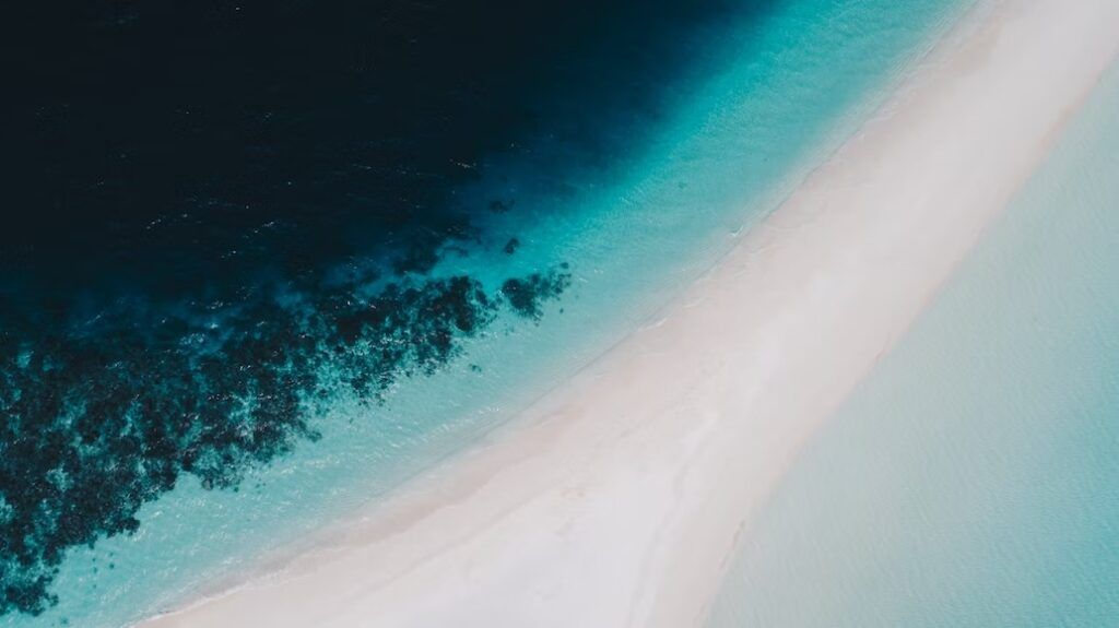 Les plages et les eaux cristallines des Maldives