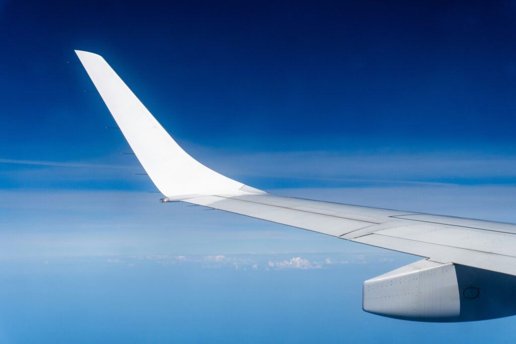Aile d'un avion en vol