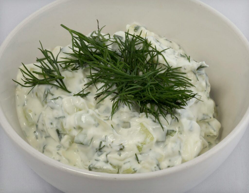 Tzatzíki: une sauce grecque froide