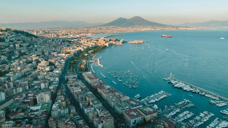 Que faire à Naples : entre ruelles, volcans et pizza légendaire